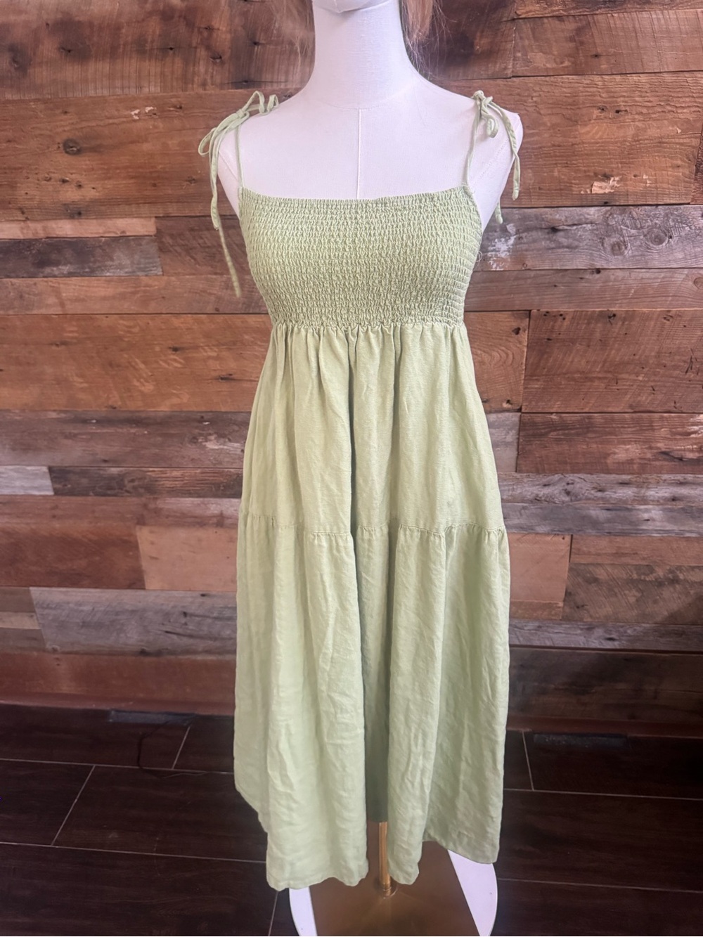 ASTR the Label Marlene Celery Linen Blend Smocked Midi Dress Pockets Medium